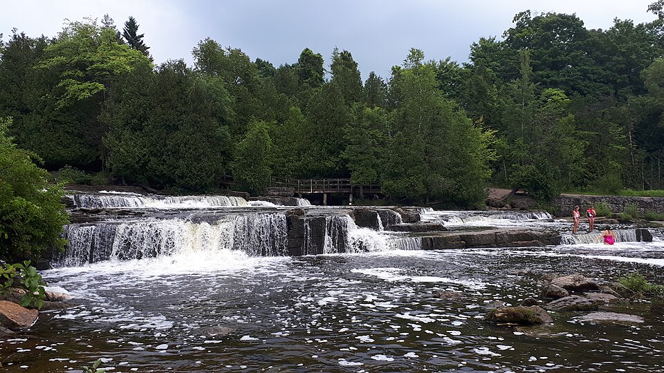 File:Sauble Falls Provincial Park- Sauble Falls-Ontario.jpg