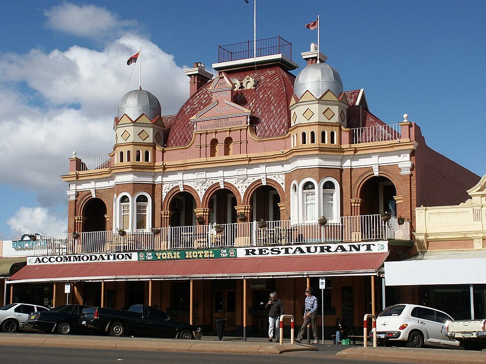 File:York Hotel, Kalgoorlie.jpg