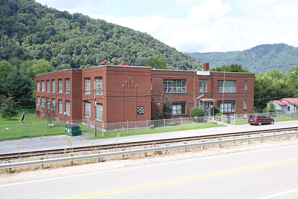 File:Booker T. Washington High School 2021a.jpg