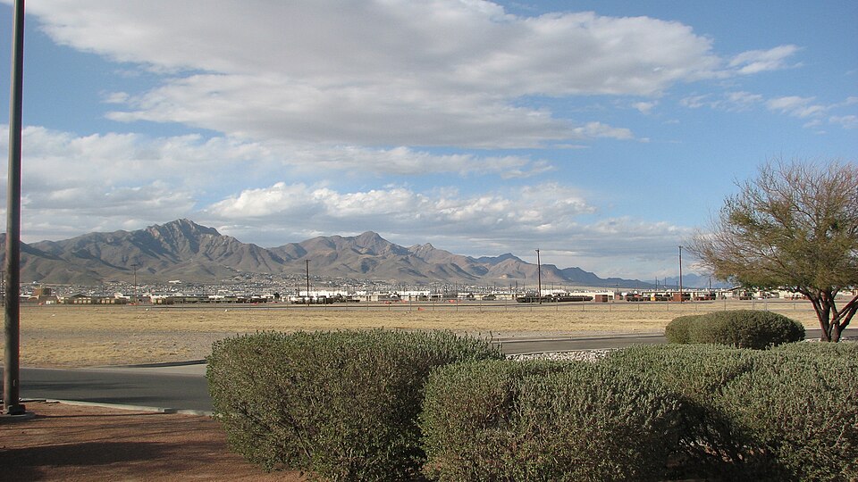 File:FranklinMountains,ElPaso,asSeenFromFtBliss.JPG