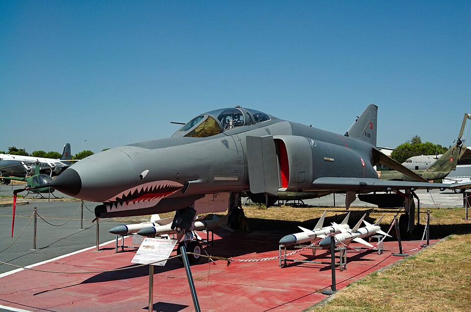 File:TAF F-4 Phantom II Istanbul.jpg