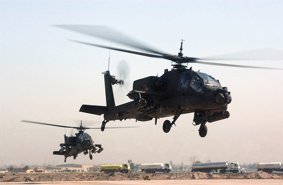File:AH-64 Apache (2233201139).jpg