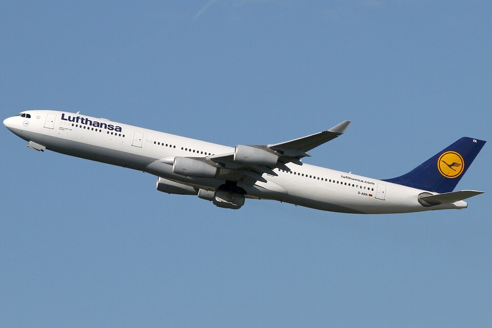 File:Airbus A340-313X, Lufthansa AN1798925.jpg