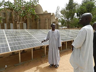 File:Energia solare a Malika, Dakar.JPG