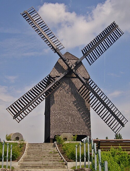 File:Nahaufnahme der Bockwindmühle Marzahn.jpg