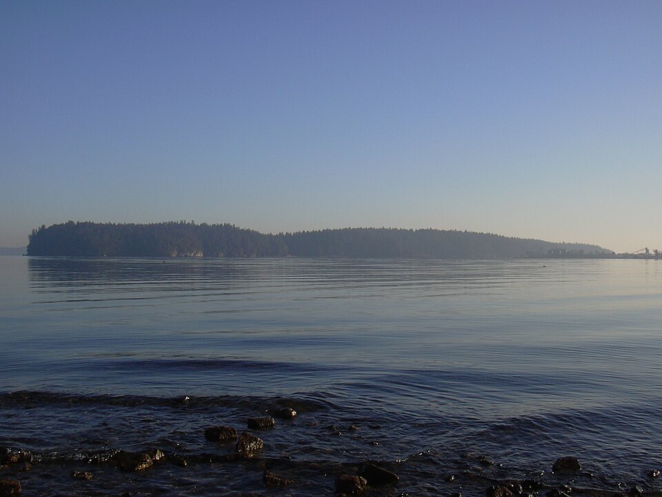 File:Newcastle Is from Departure Bay.jpg