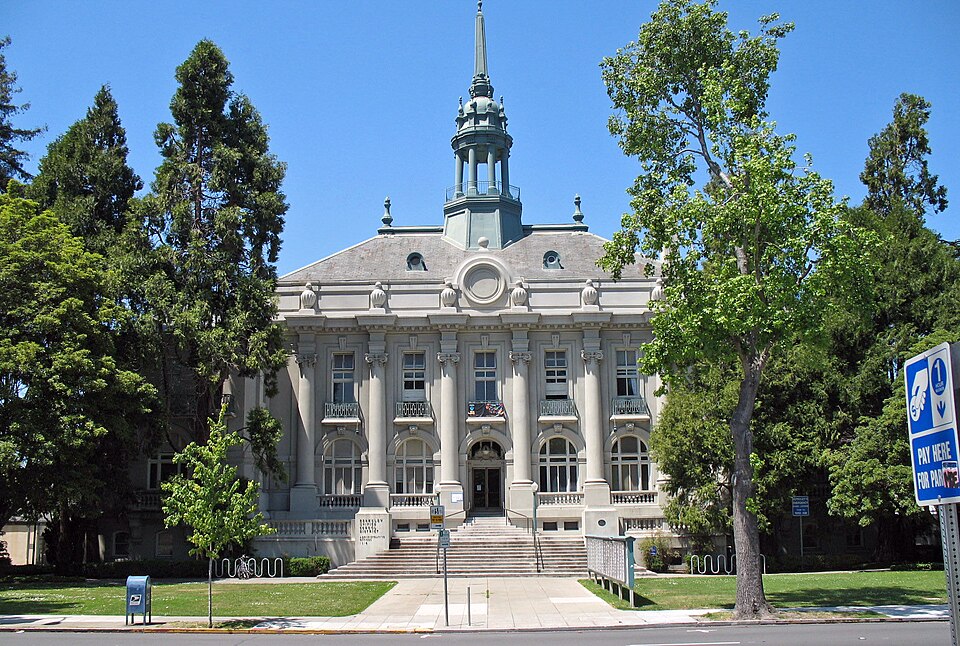 File:Old City Hall (Berkeley, CA).JPG