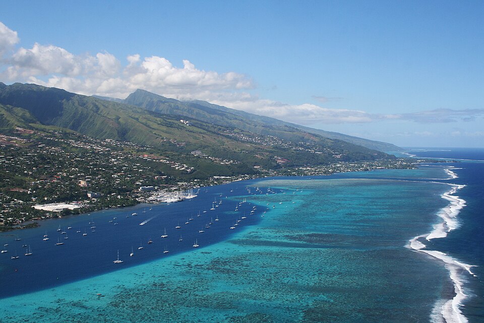 File:Papeete - Lagon.JPG