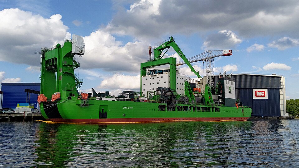 File:Spartacus cutter suction dredger.jpg