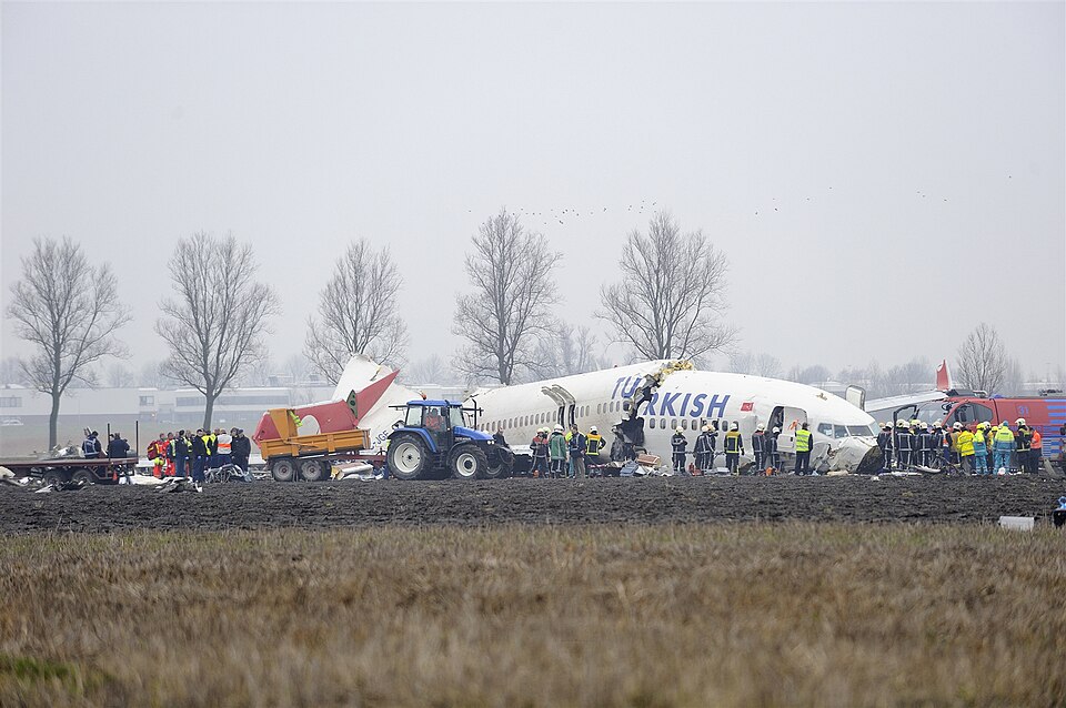 File:Turkish Airlines crash TK-1951.jpg