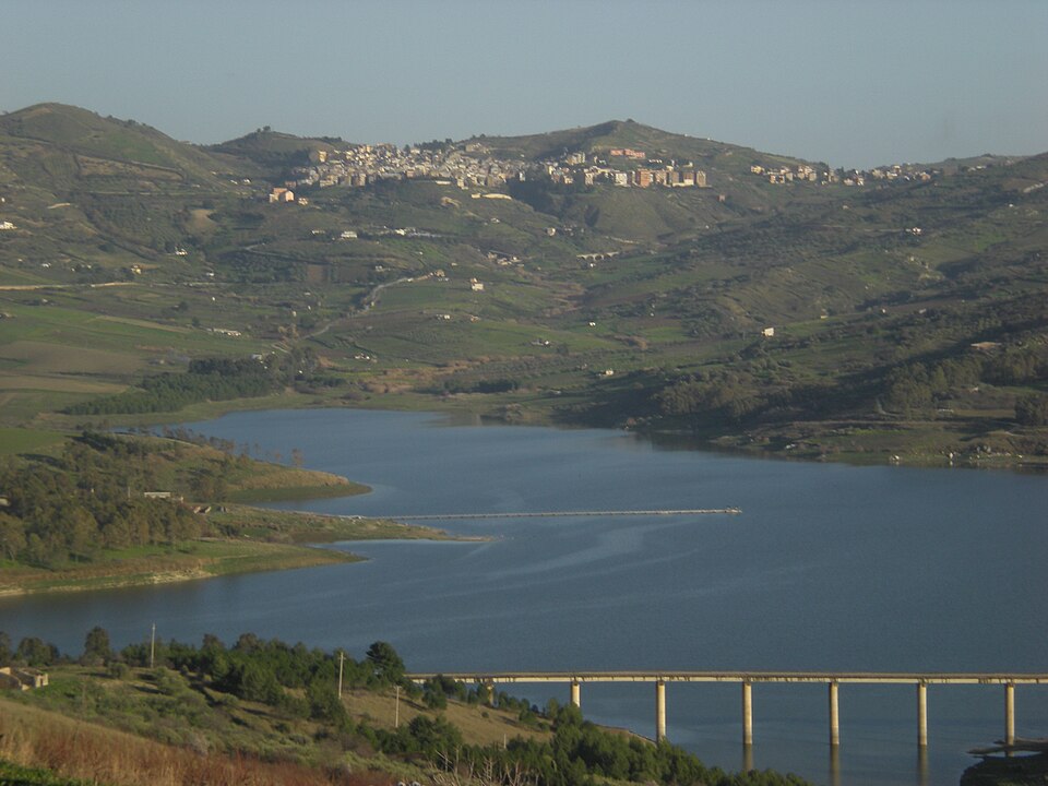 File:Digacastello21.jpg