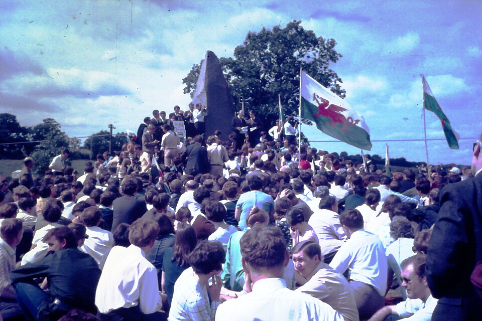 File:Protest Arwisgiad Cilmeri 3.jpg