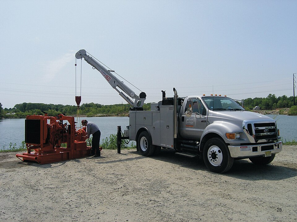 File:28-HL-service.jpg