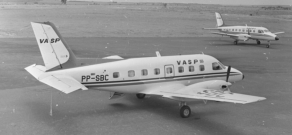 File:Embraer Bandeirante PP-SBC (1974) (trimming).jpg