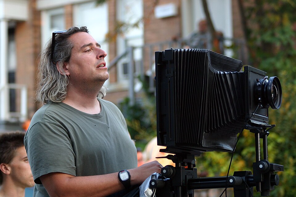 File:Gregory Crewdson 2.jpg