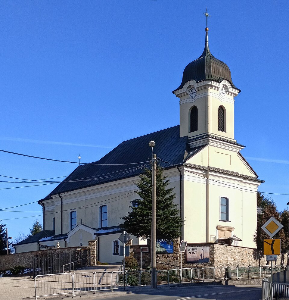 File:Kościół Podwyższenia Krzyża Świętego w Brzostku.jpg