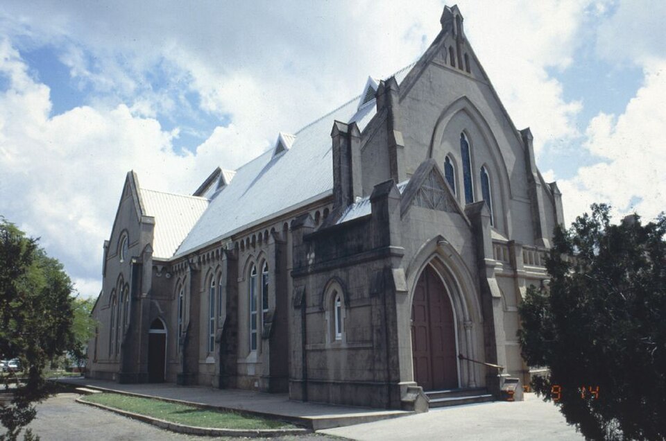 File:St Andrew's Presbyterian Church (1993).jpg