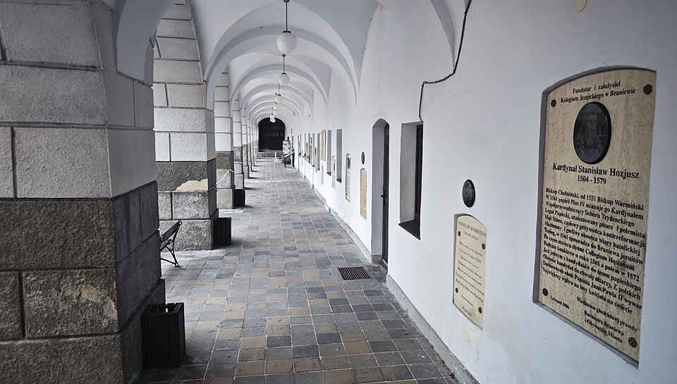 File:Braniewo Zespół Szkół Zawodowych 1.jpg