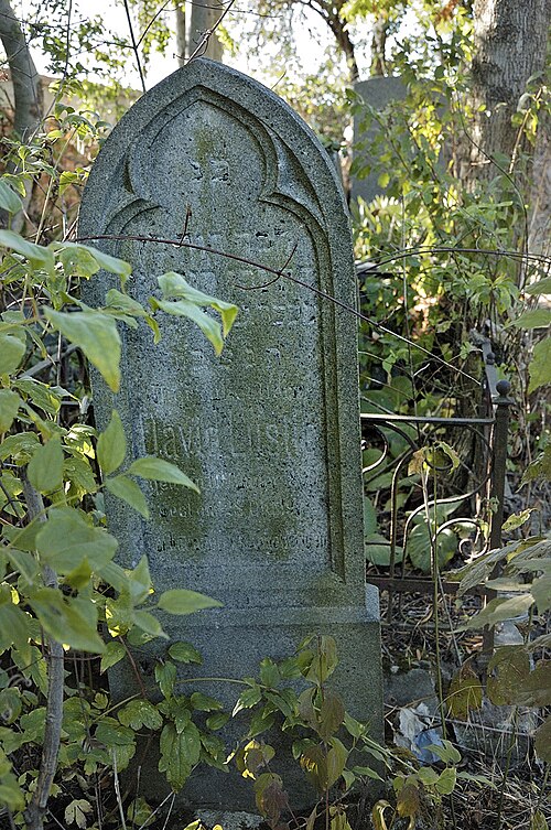 File:Friedhof israelitisch Dürnkrut 01.jpg