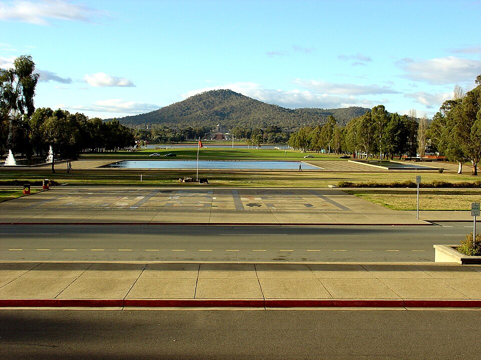 File:OPH View to Mt Ainslie.jpg