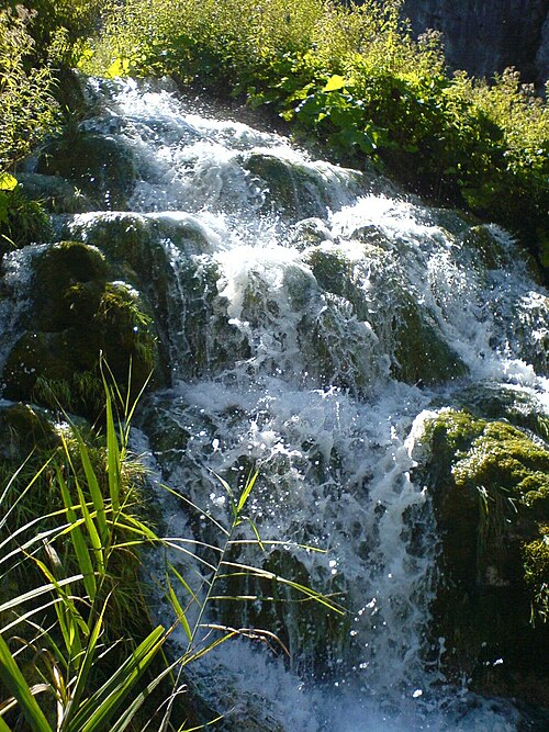 File:Plitvice Lakes 06.JPG