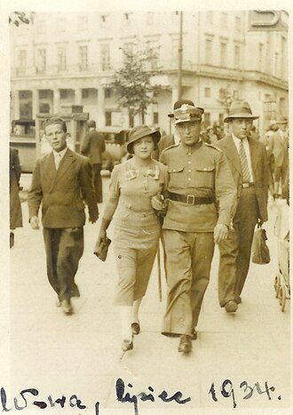 File:Zelig & Hela Warsaw 1934.tif