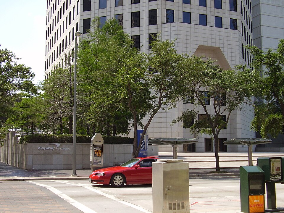 File:ContinentalCenterIBase.JPG