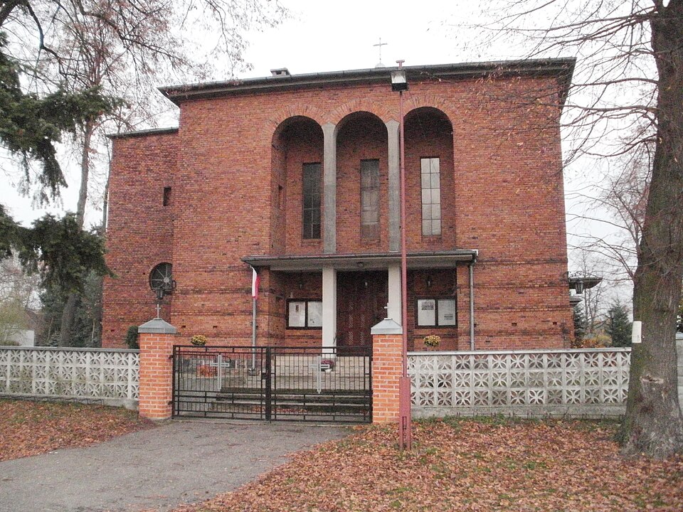 File:Kościół św. Mikołaja we Wszemborzu.JPG
