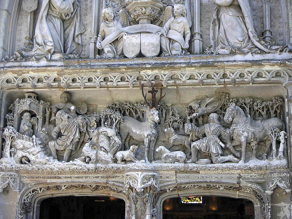 File:Linteau de la chapelle St Hubert.JPG
