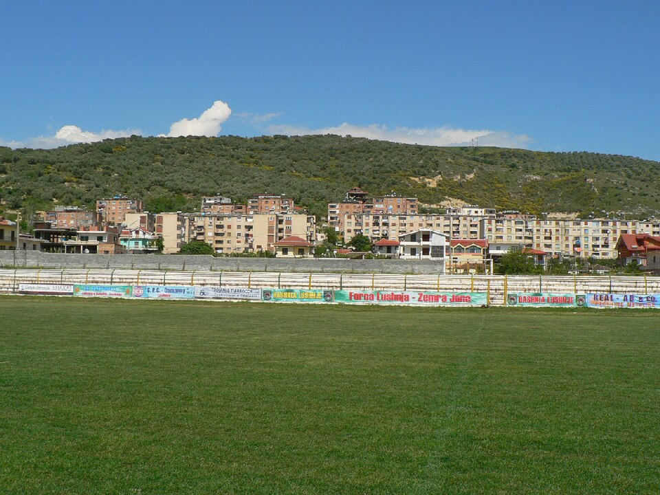 File:Fusha e Stadiumit "A.Roza Haxhiu" Lushnje.jpg