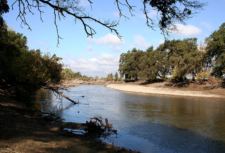 File:Mokelumne River.jpg