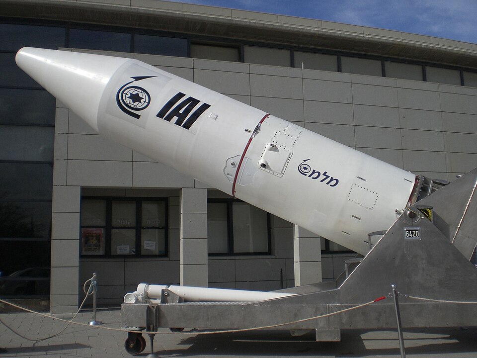 File:Shavit 3rd stage.JPG