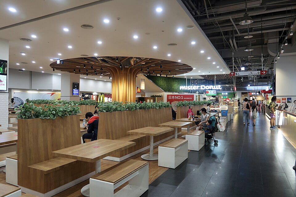 File:TAROKO MALL b1 food court 2019.jpg
