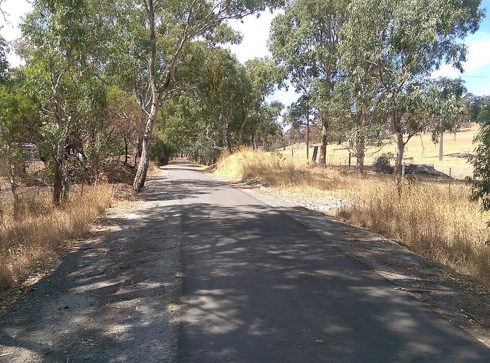File:Amy Gillett Bikeway 03.jpg