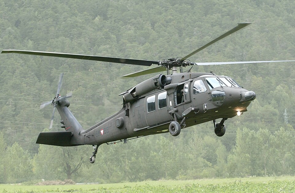 File:Austrian Air Force S-70A42.jpg