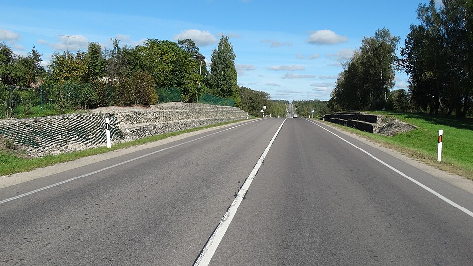 File:Kelias A6, prie Utenos.JPG