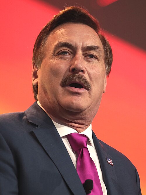 File:Mike Lindell (50755882433) (cropped).jpg