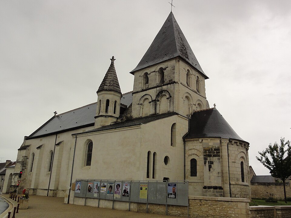 File:La Celle-Saint-Avant (Indre-et-Loire) Église, chevet.JPG