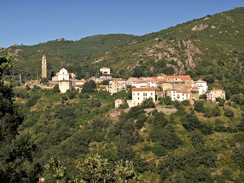 File:Pieve village.jpg
