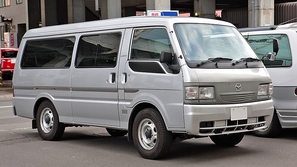 File:Mazda Bongo Brawny 001.JPG