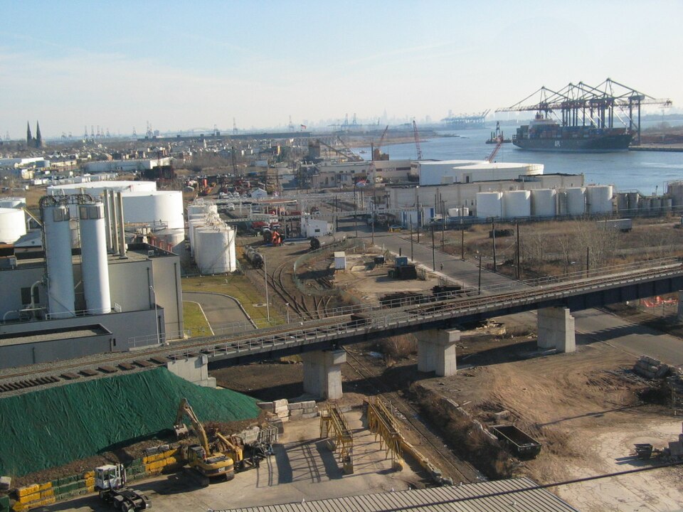 File:ElizabethNJIndustry.JPG