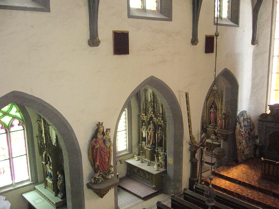 File:Interier sv. Katarína BŠ2.jpg