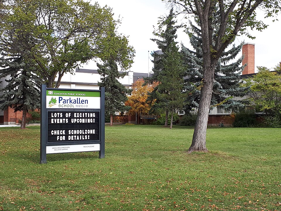 File:Parkallen School in Edmonton, Alberta.jpg