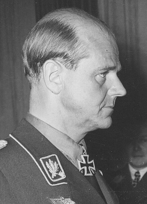 File:Harry von Bülow-Bothkamp (1896-1976) (cropped).jpg
