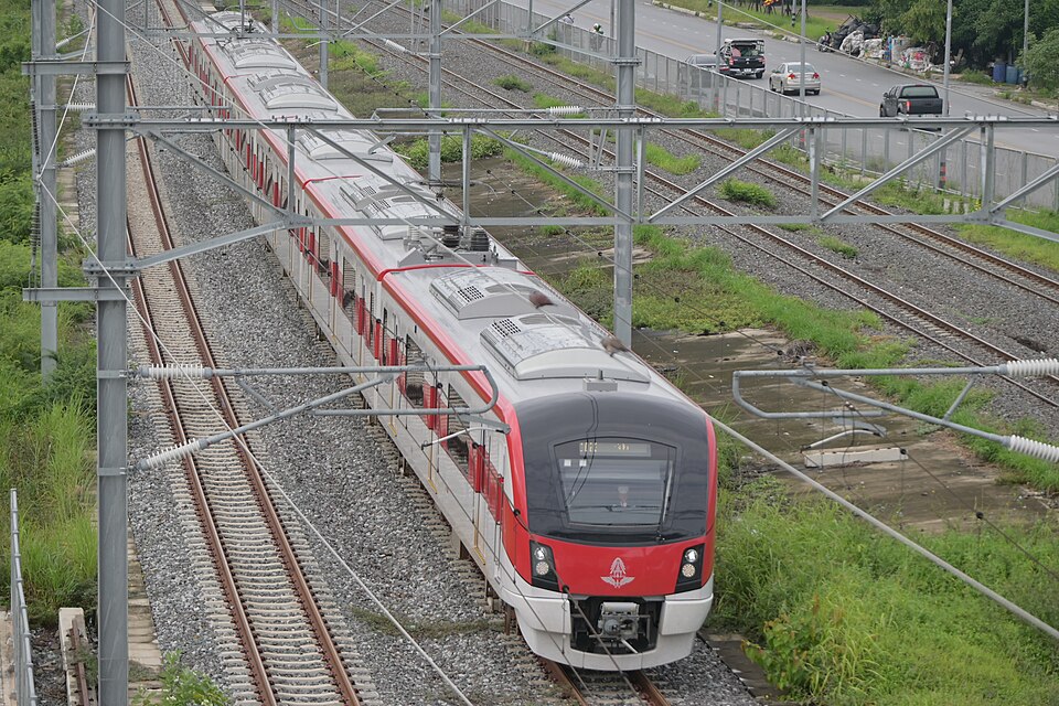File:SRT Red Line EMU.jpg