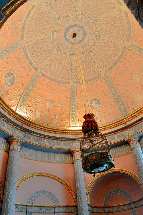 File:Syon House, Long Gallery, Circular Closet.jpg