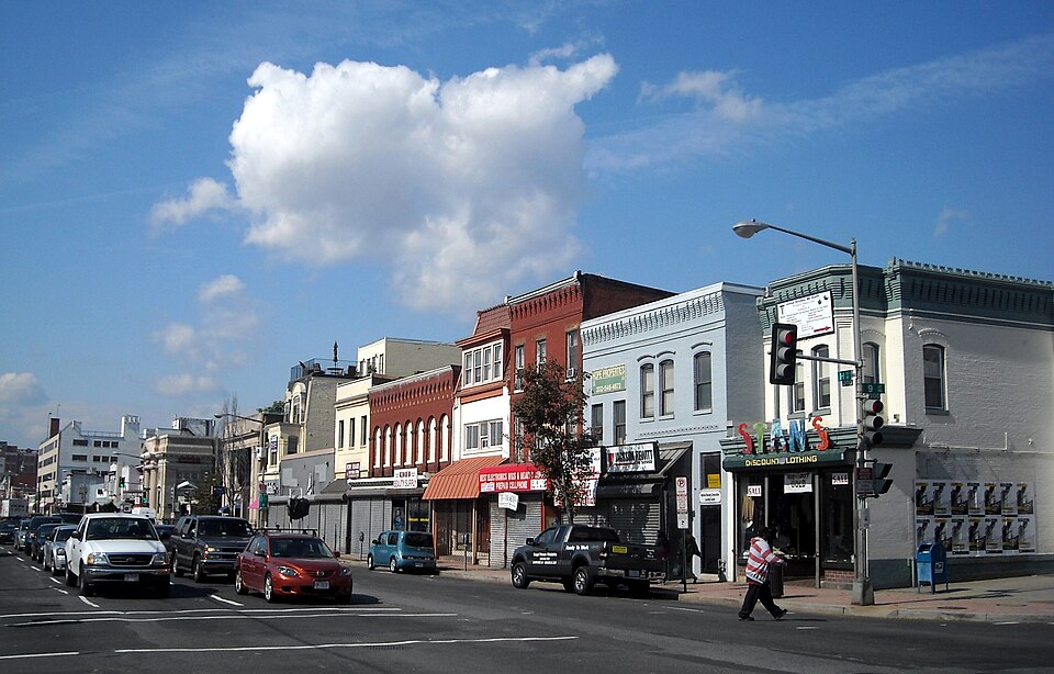 File:800 block of H Street, N.E..JPG