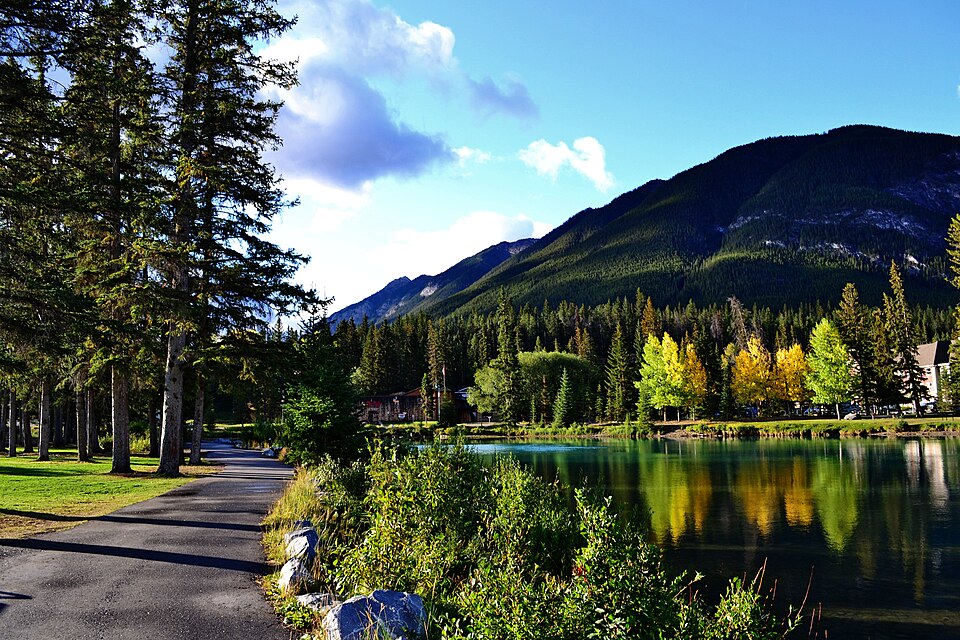 File:Banff trail.jpg