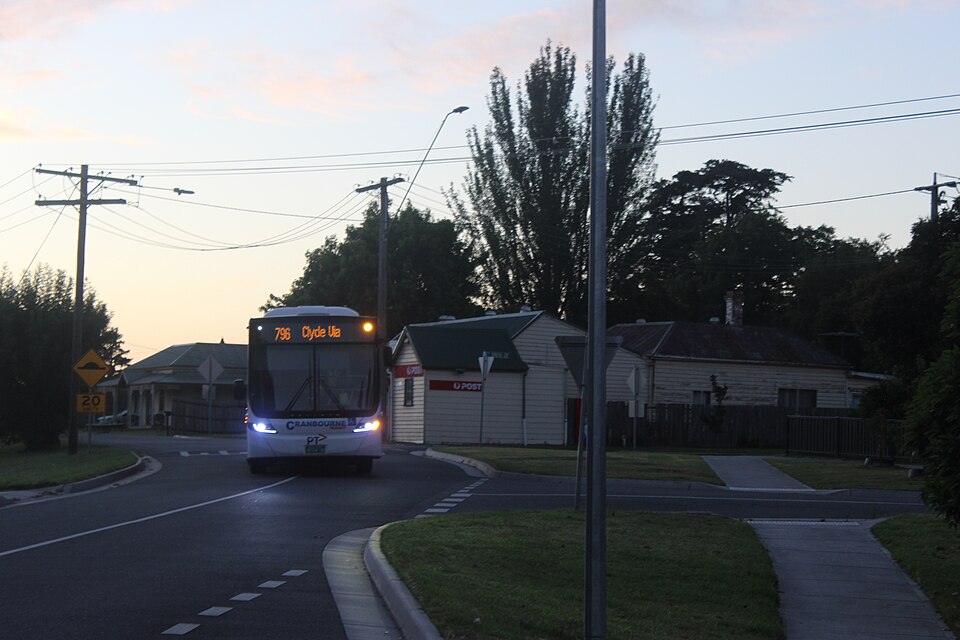File:Cranbourne Transit Bus Clyde Dec24.jpg