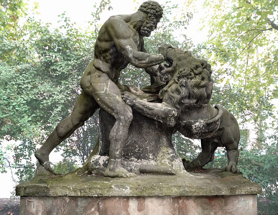 File:Koellnischer Park Berlin Lapidarium 1.jpg